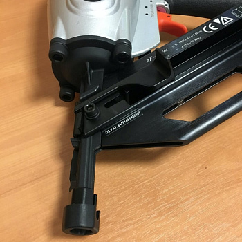 Пневматический строительный пистолет (нейлер) для забивания гвоздей длиной до 100 мм AF-0034N Trusty